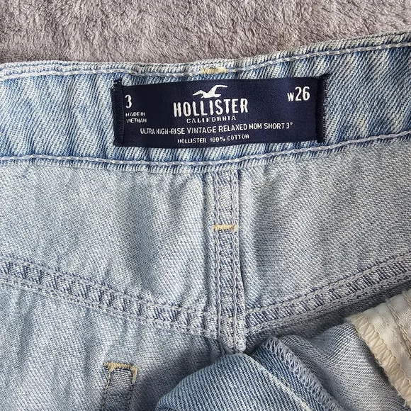 Hollister Ultra High-Rise Vintage Relaxed Mom Short 3"  100% Cotton Size 3 w26 - Picture 2 of 4